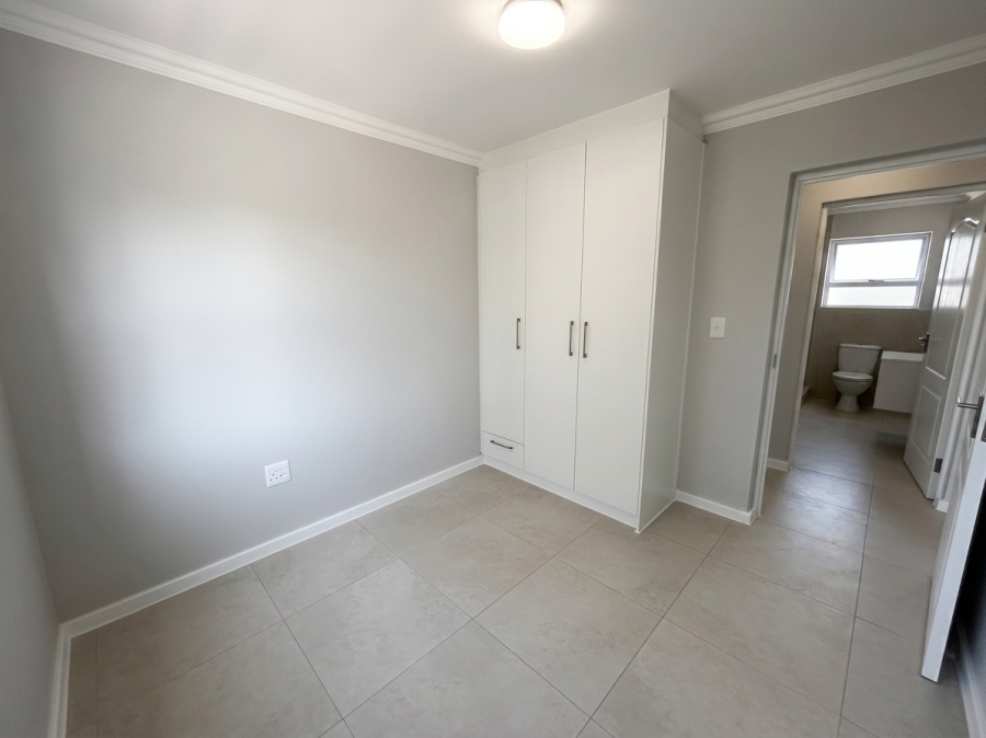 To Let 3 Bedroom Property for Rent in Sunningdale Western Cape